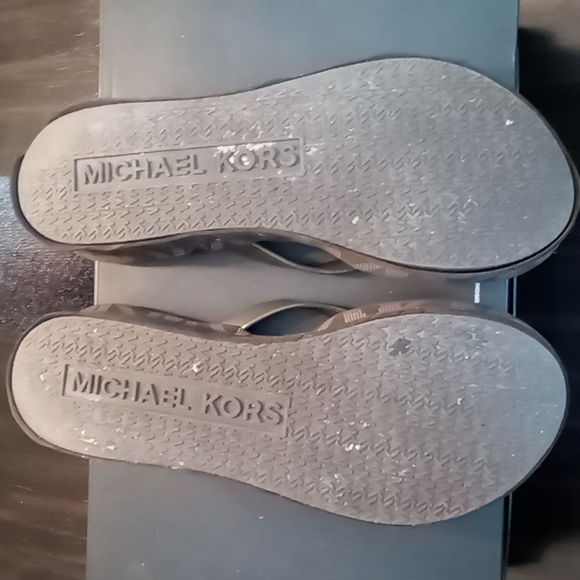 Michael Kors Sandals! - Picture 2 of 3